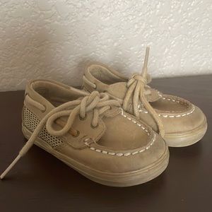 Sperry size 3T
